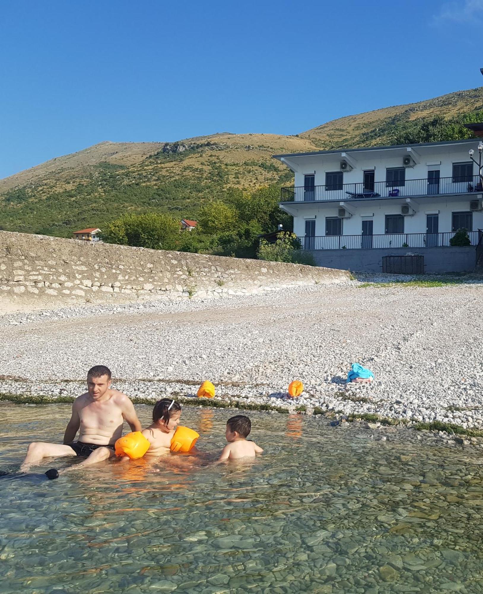 Rooms Lake View Balani Restaurant Shkoder Exterior photo